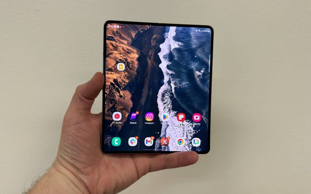 Older Galaxy Foldables Get August Update Without One UI 6.1.1