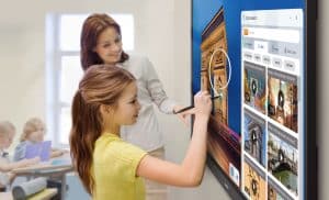 Samsung-TVs-and-Displays-Samsung-AI-Assistant-AI-Powered-Interactive-Display-at-Bett-2025