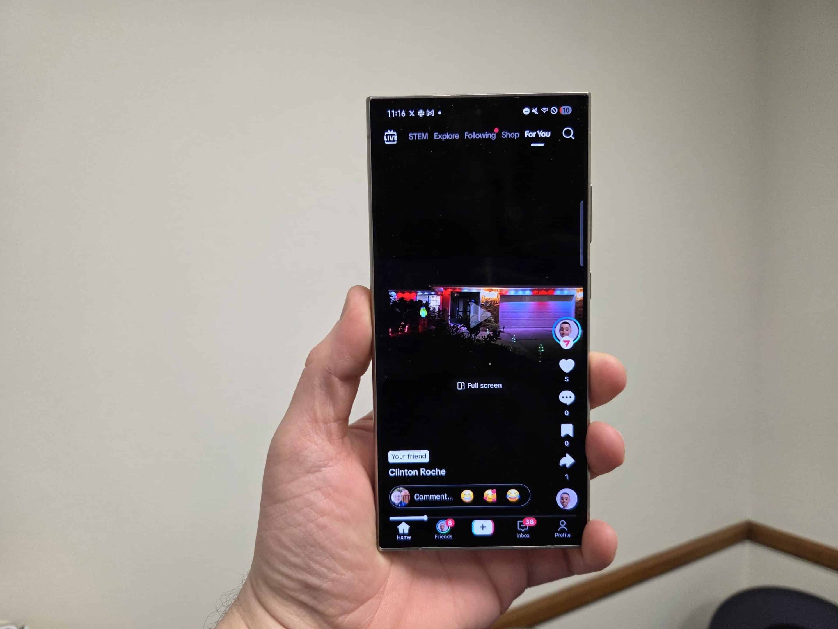 Galaxy S24 Ultra running TikTok