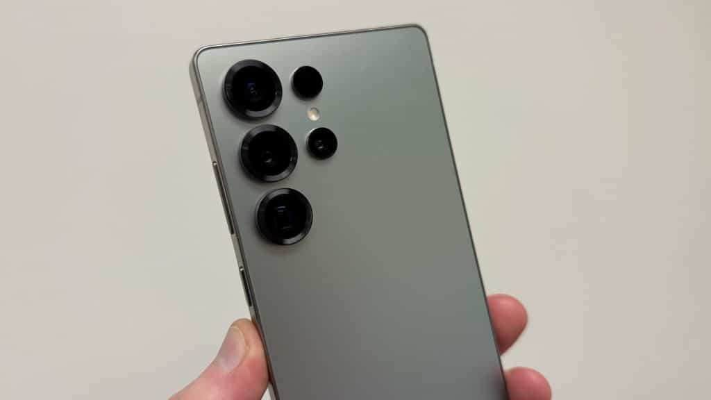 S25 Ultra Jade Green Camera