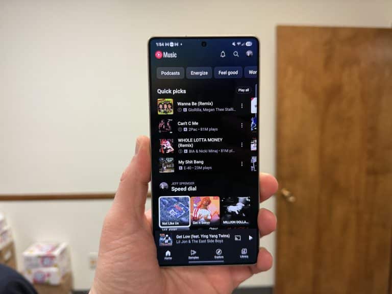 S25 Ultra with Youtube Music