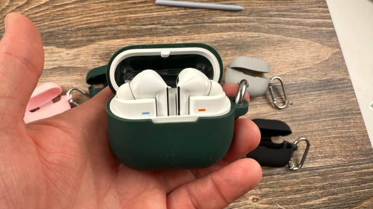 Galaxy Buds 3 in Case (2)