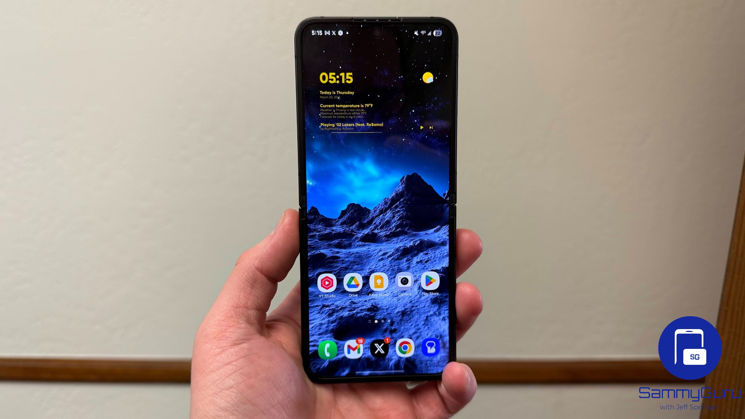 Galaxy Z Flip 6 SammyGuru 1