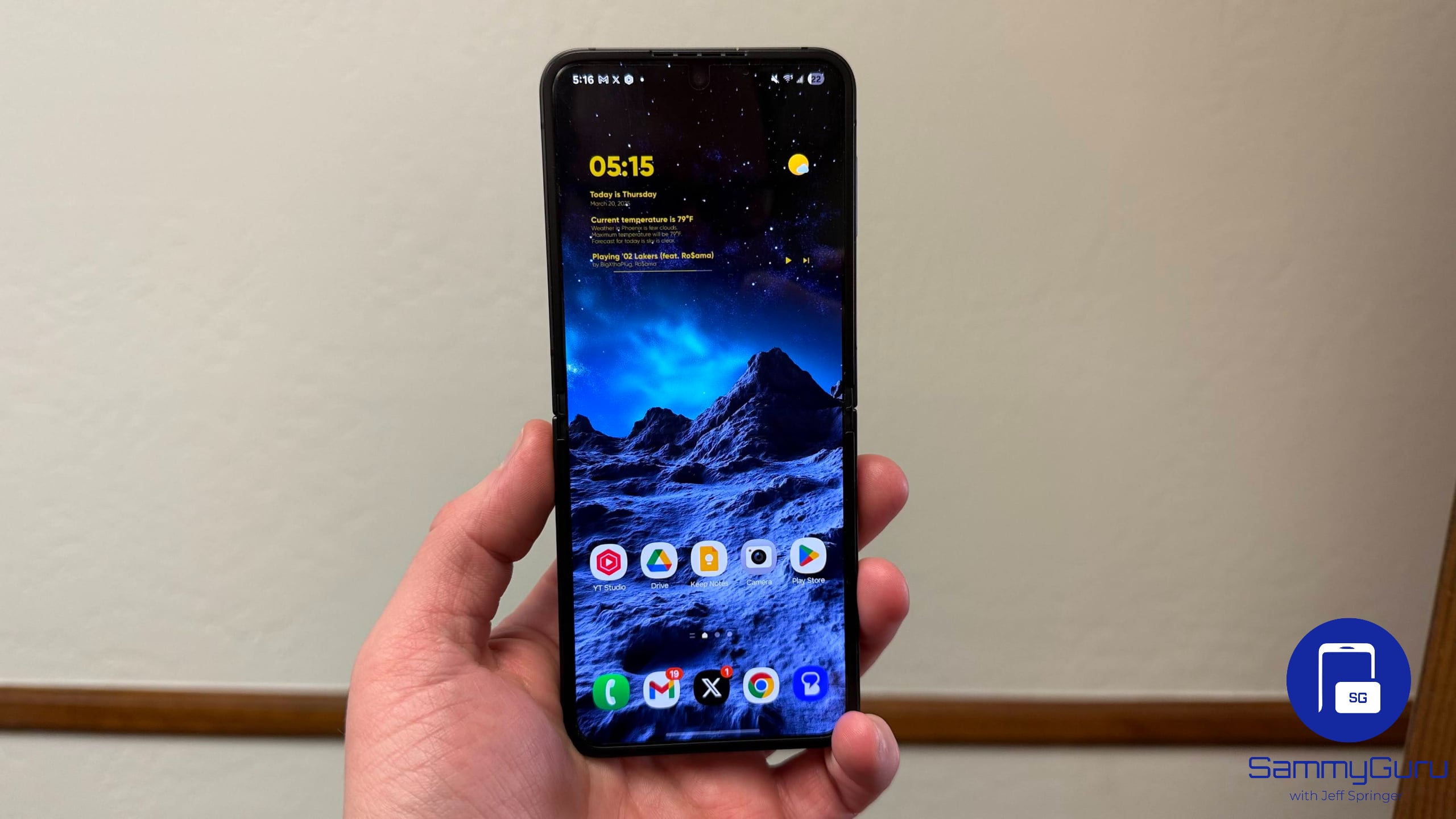 Galaxy Z Flip 6 SammyGuru 2