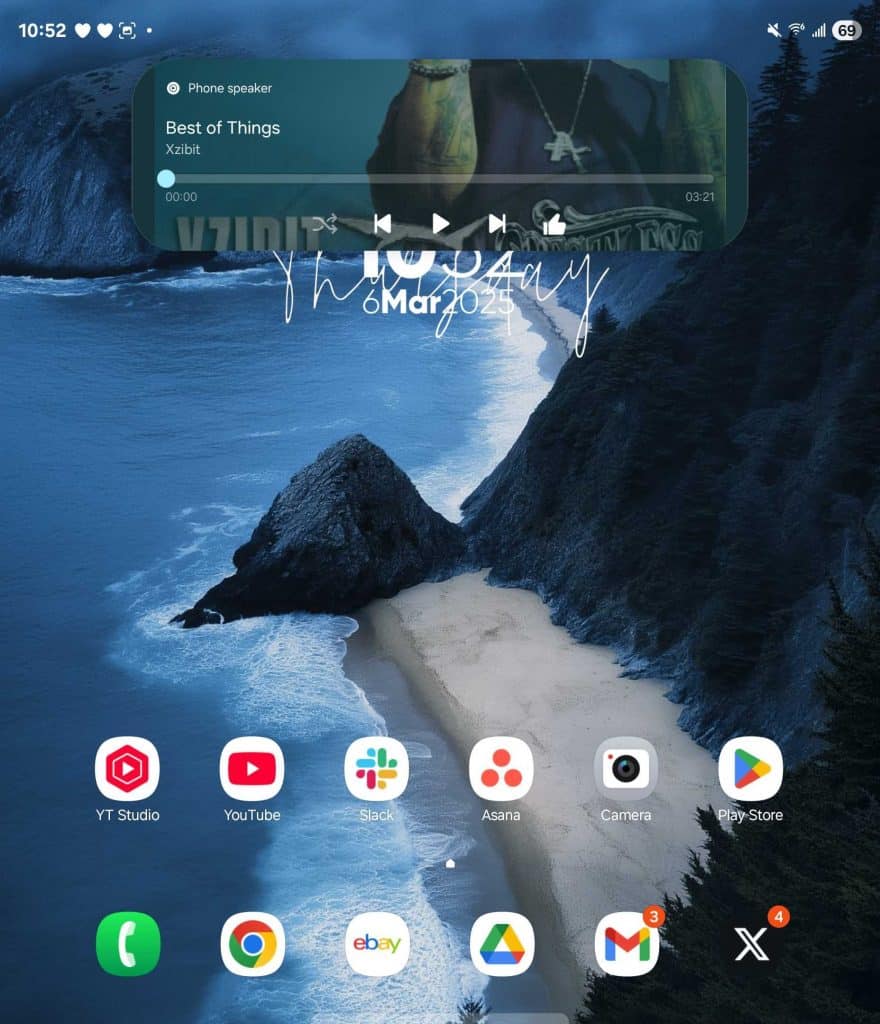 Galaxy Z Fold 6 One UI 7.0 beta Live Activities expanded