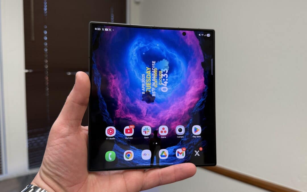 Samsung’s Cutting-Edge OLED Panel Shines on Apple’s First Foldable iPhone