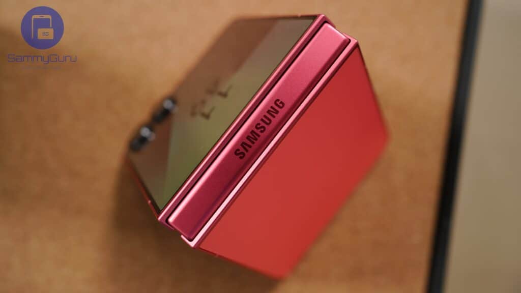 Galaxy Z Flip 7 SammyGuru 23