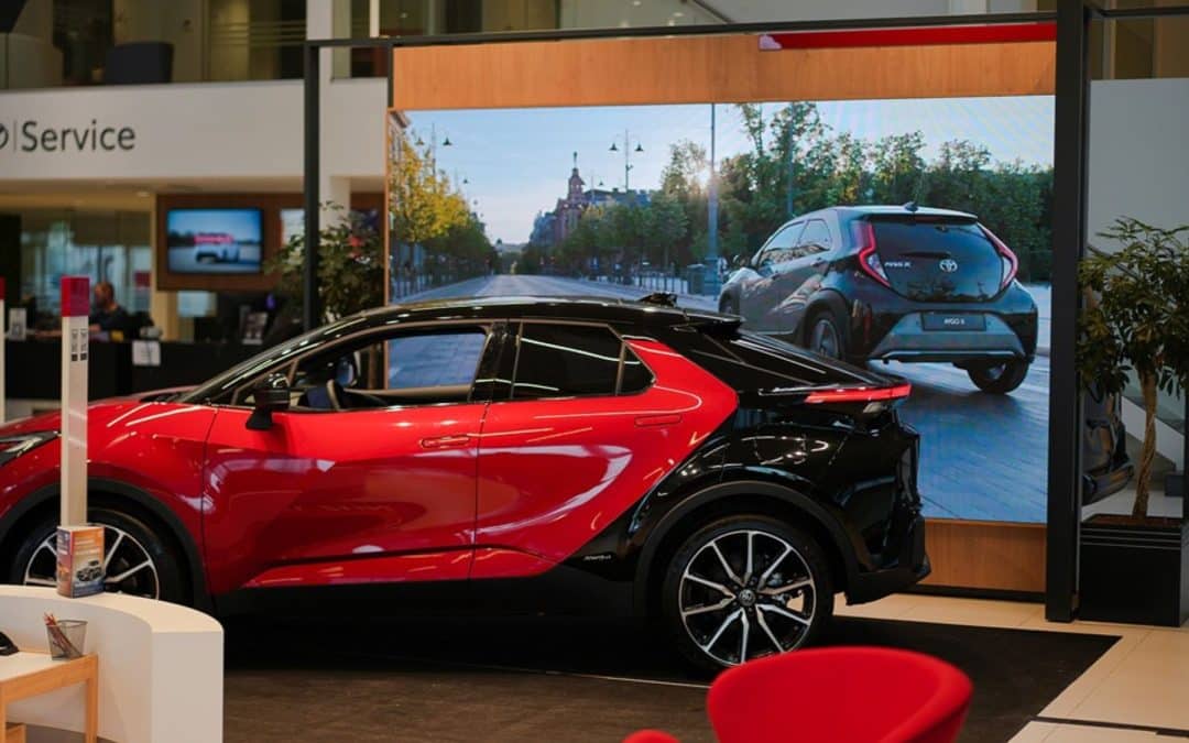 Samsung Screens Modernize Toyota Dealerships Globally