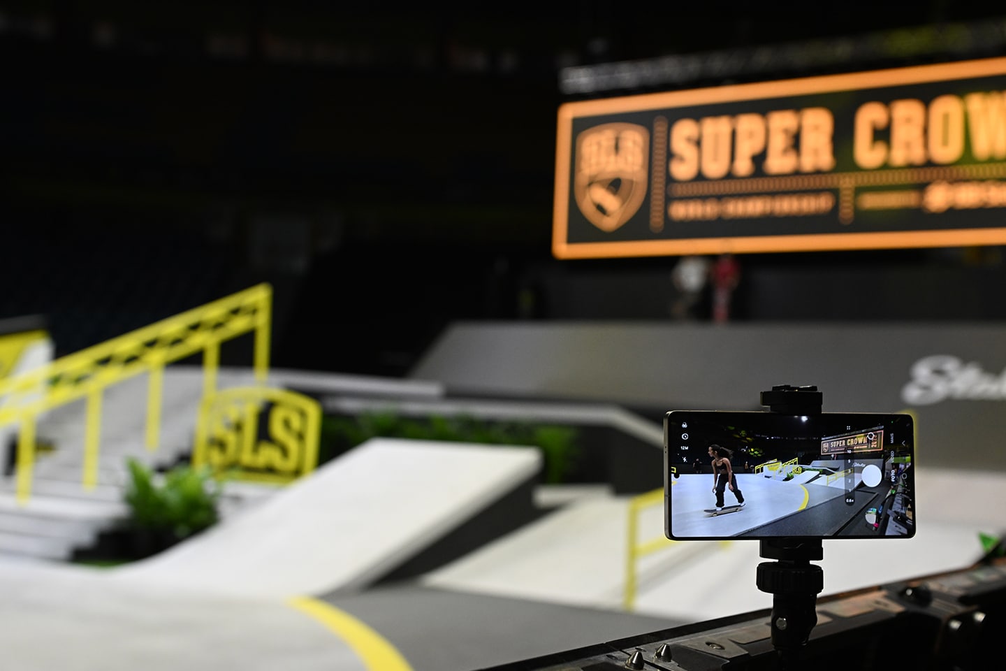 003-Samsung-Brings-Galaxy-S25-Ultra-to-SLS-Super-Crown-World-Championship-Opening-a-New-View-of-Skateboardings-Biggest-Stage-Newsbody
