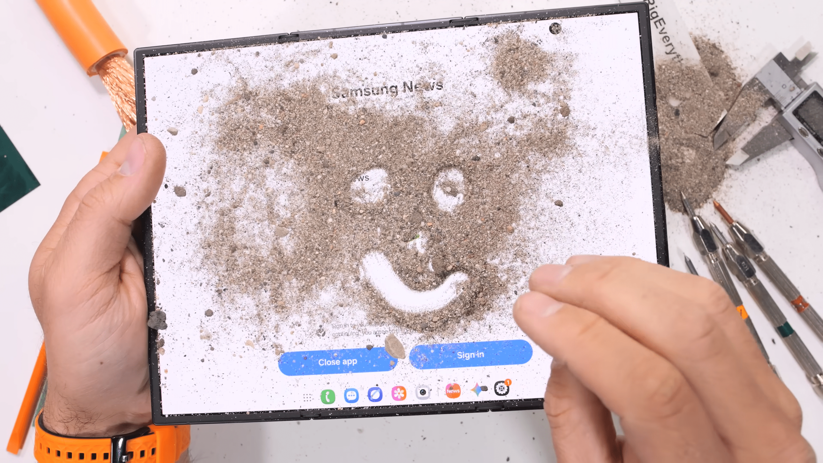 Galaxy Z TriFold durability test