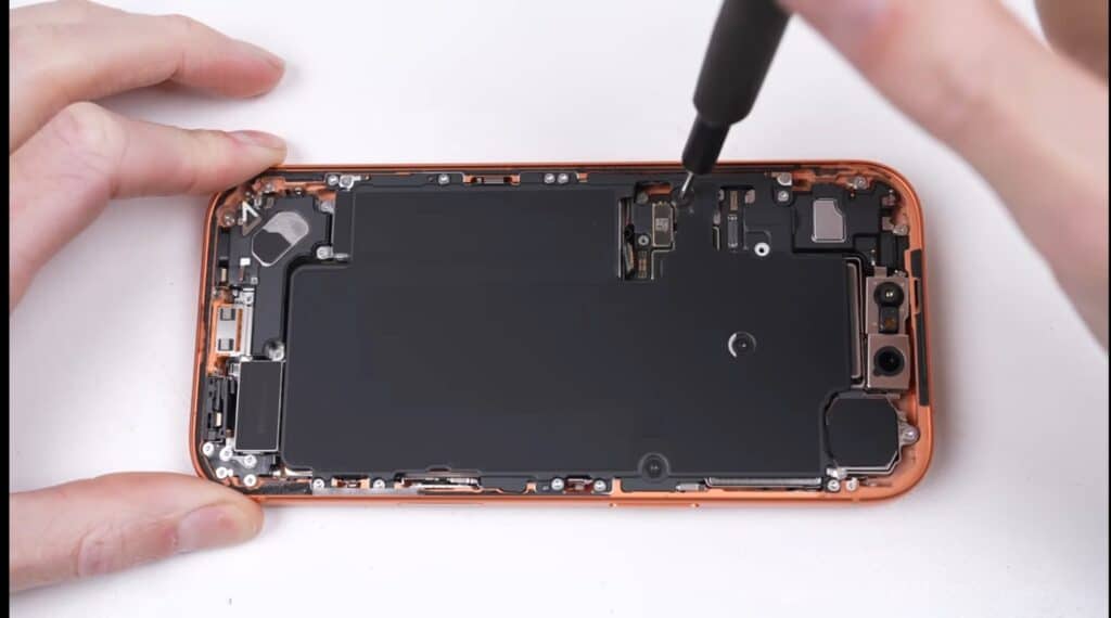 iPhone 17 Pro Max Graphite Sheet