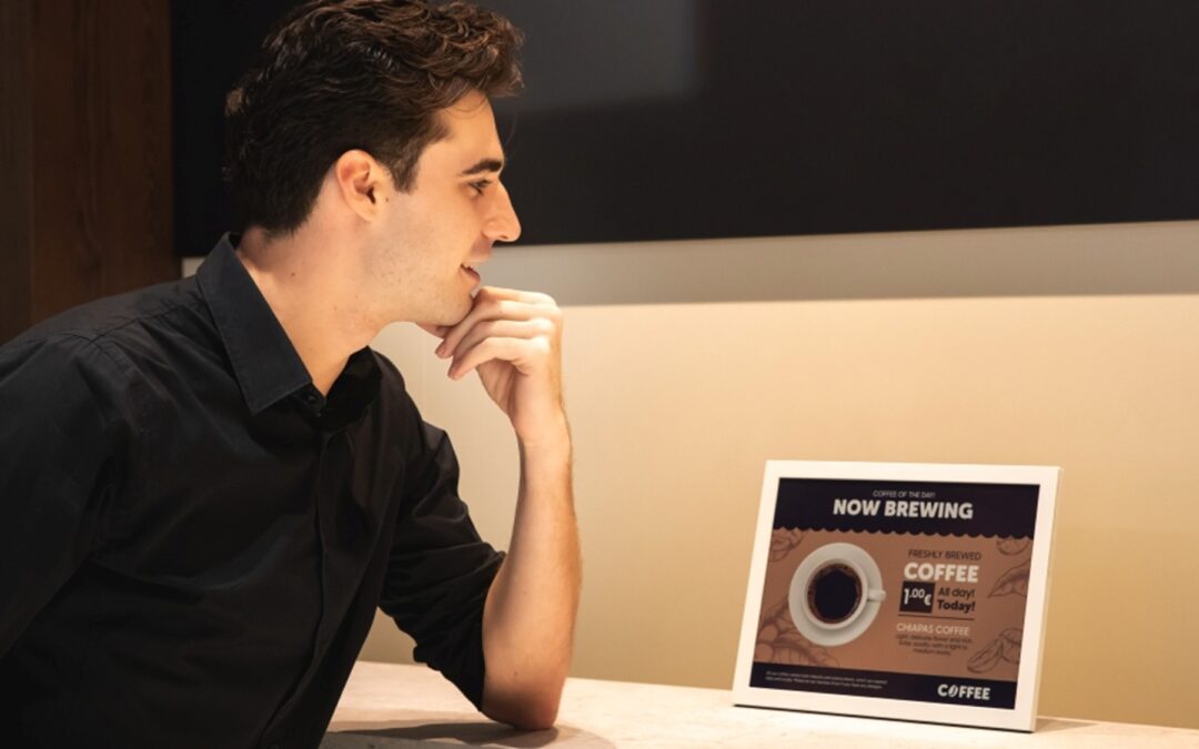 Samsung Unveils 13-Inch Color E-Paper with Bio-Resin Housing