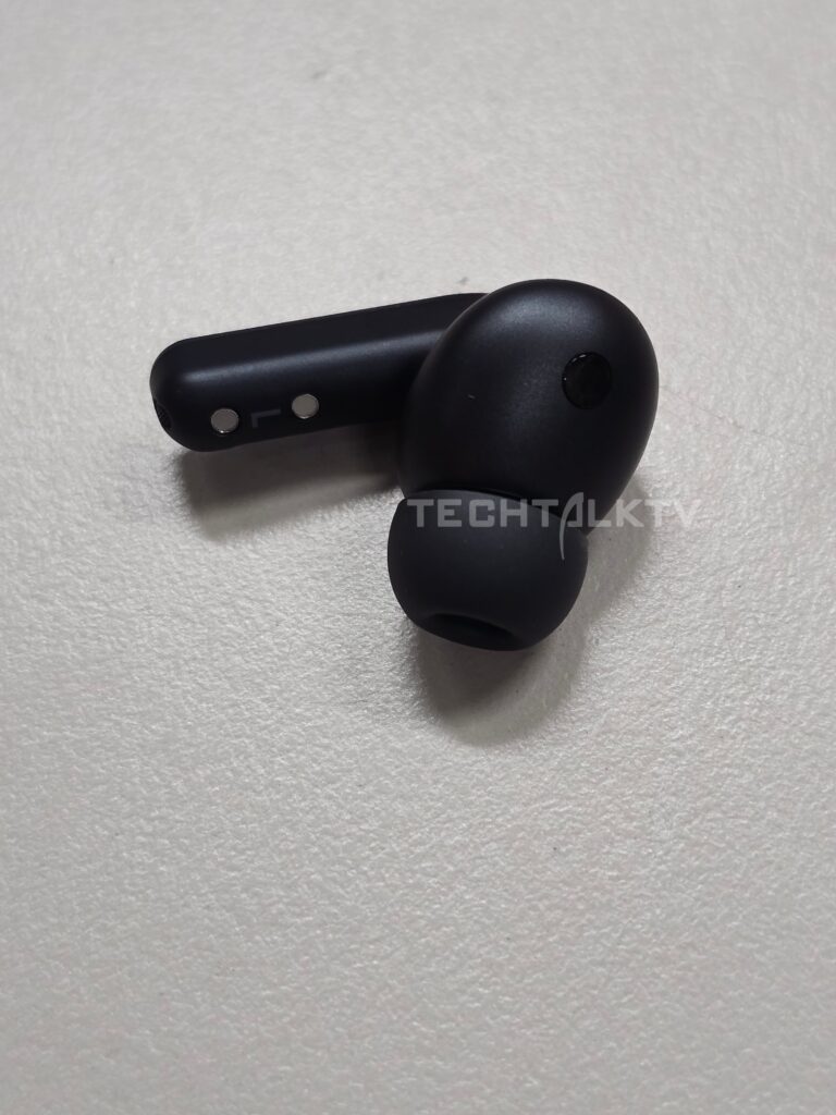 Galaxy Buds 4 Pro earbud leak