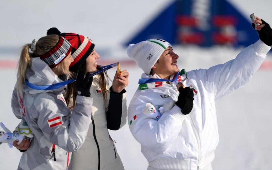 Galaxy Z Flip 7 Olympic Edition Powers Victory Selfie at Milano Cortina 2026