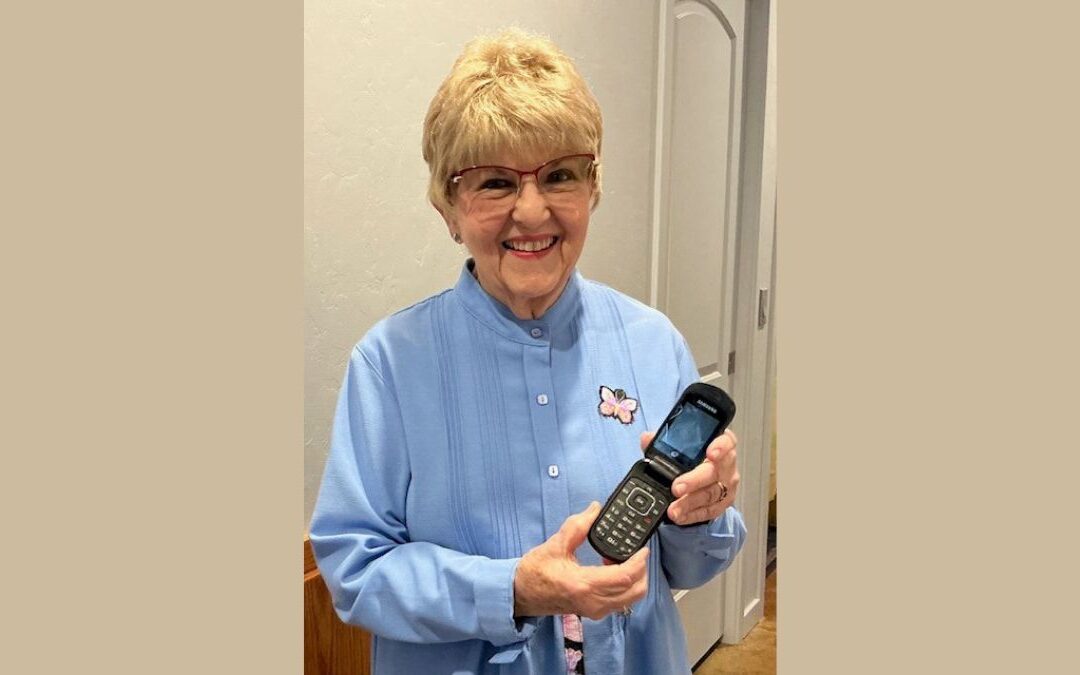 Samsung Flip Phone Found Working After a Decade in Arizona Desert