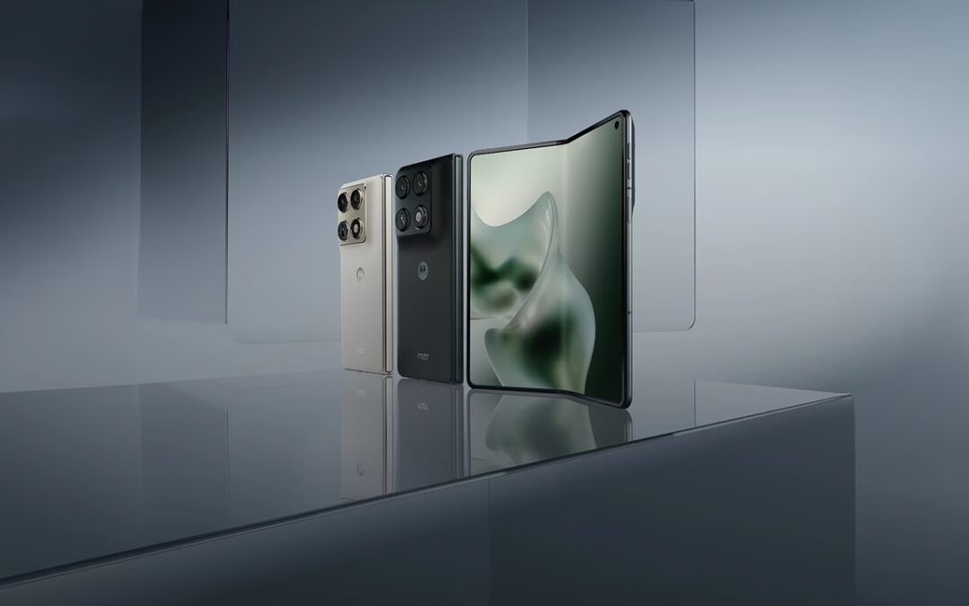 Samsung Faces Motorola Pressure in Foldables Before Apple Joins the Race