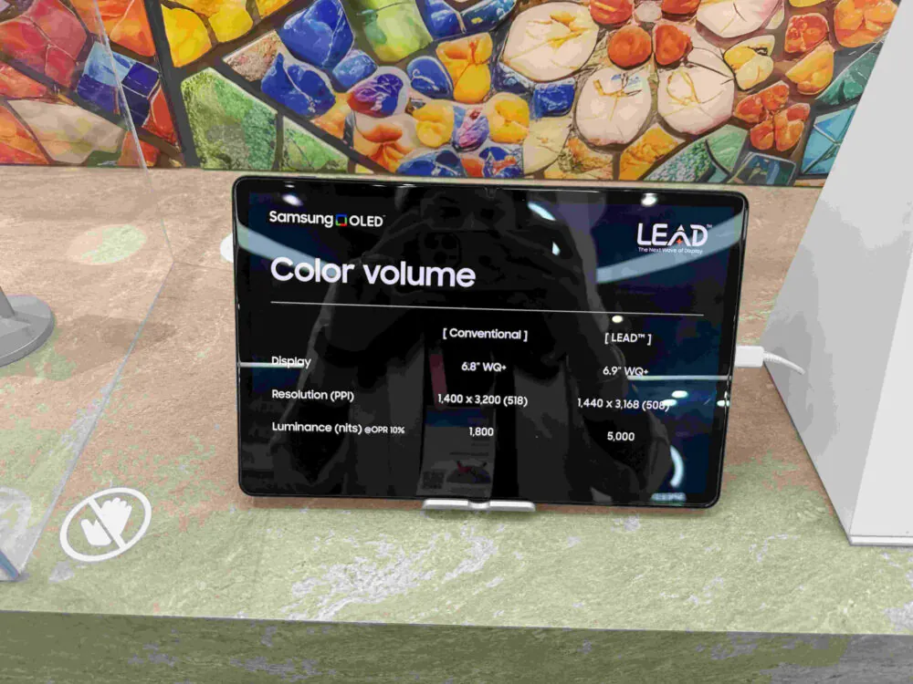 samsung-lead-20-oled-panel-mwc-2026-android-authority-hero